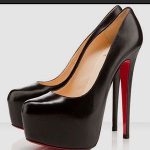 New Authentic Chrisitian Louboutin Daffodile